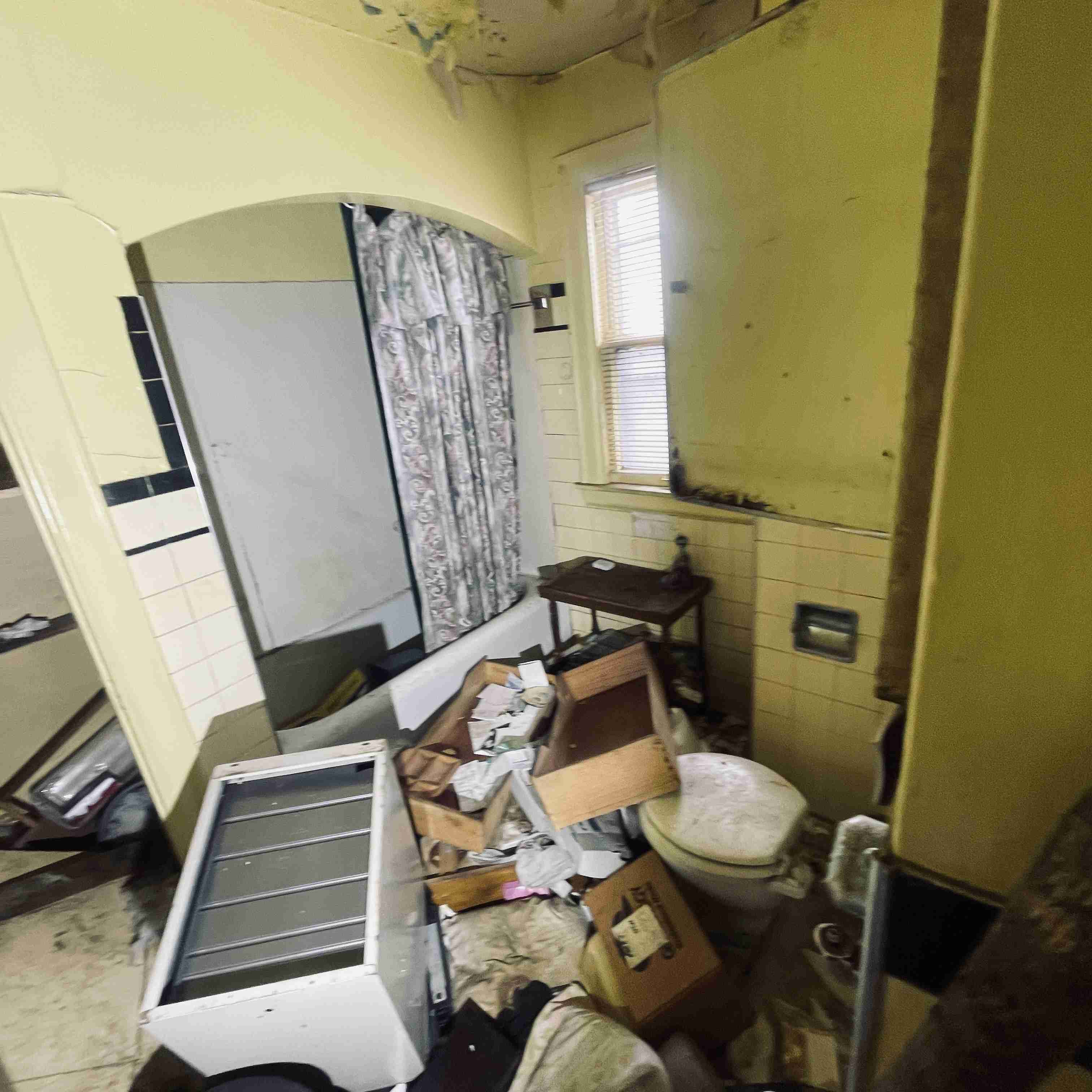 14044 Roselawn (45).jpg